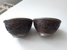 2 Sakeschalen, Metall, Holz